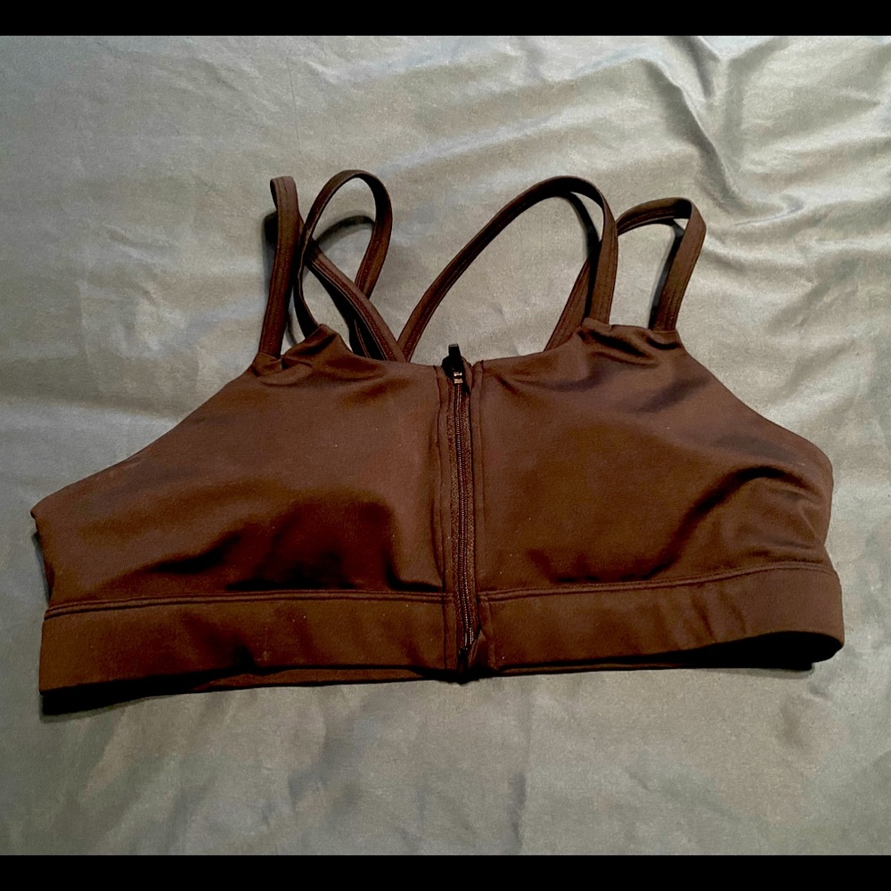 Curves & Combatboots sports bra